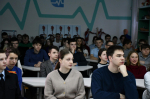 Ученики Ливенской школы № 1 встретились с участником добровольческого отряда «БАРС-Белгород» Игорем Шишлянниковым.