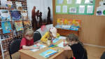 В рамках проекта «Всё начинается с семьи» в Стрелецкой сельской библиотеке прошел конкурс рисунков «Россия как сердце у меня одна».